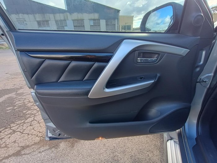 2016 Mitsubishi Pajero Sport GLS