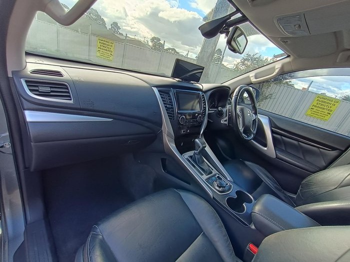 2016 Mitsubishi Pajero Sport GLS