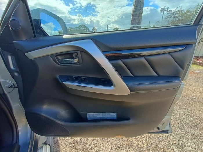 2016 Mitsubishi Pajero Sport GLS
