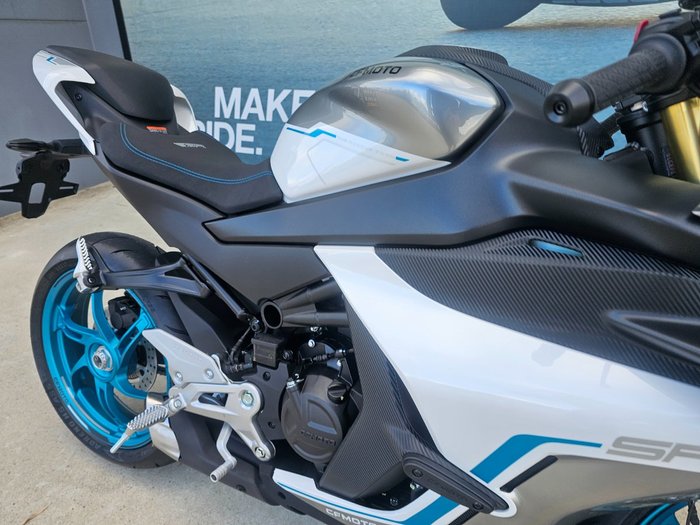 2026 CFMOTO 450 SR S White