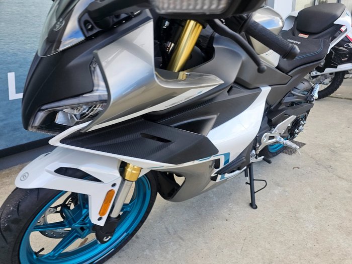 2026 CFMOTO 450 SR S White