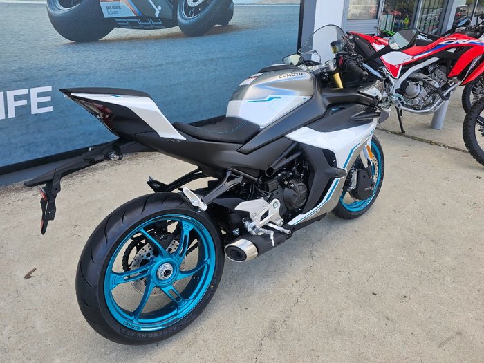 2026 CFMOTO 450 SR S White