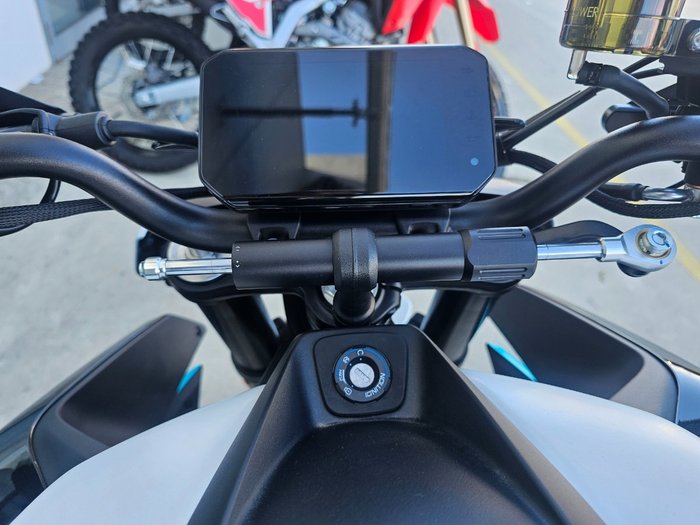 2026 CFMOTO 675 NK White