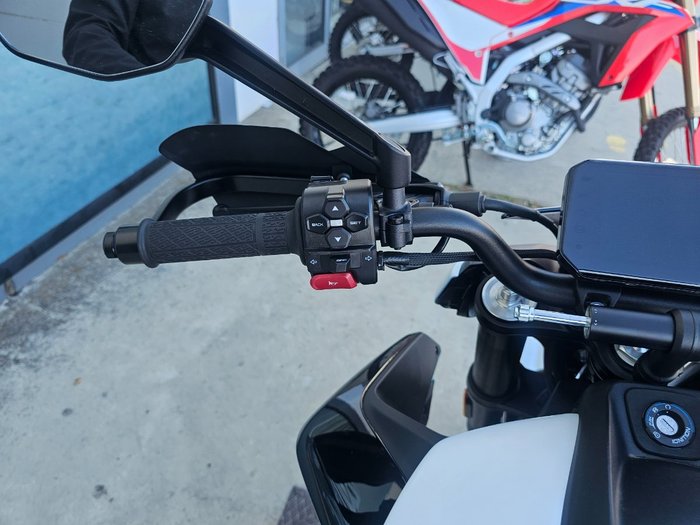 2026 CFMOTO 675 NK White