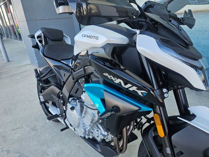 2026 CFMOTO 675 NK White