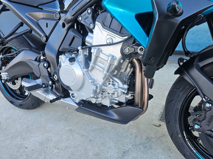 2026 CFMOTO 675 NK White