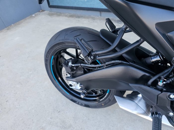 2026 CFMOTO 675 NK White