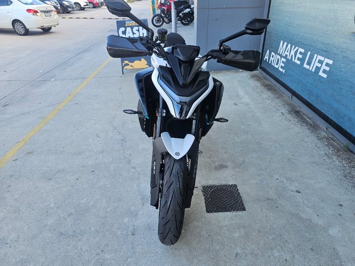 2026 CFMOTO 675 NK White