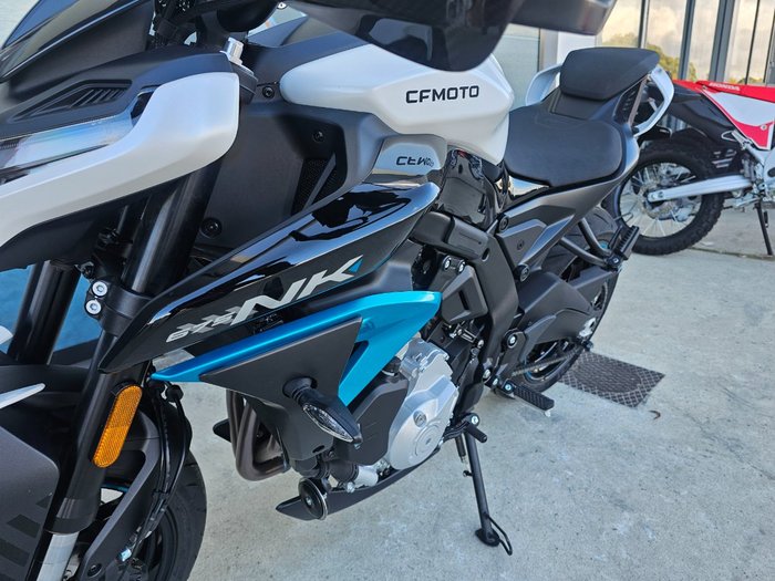 2026 CFMOTO 675 NK White