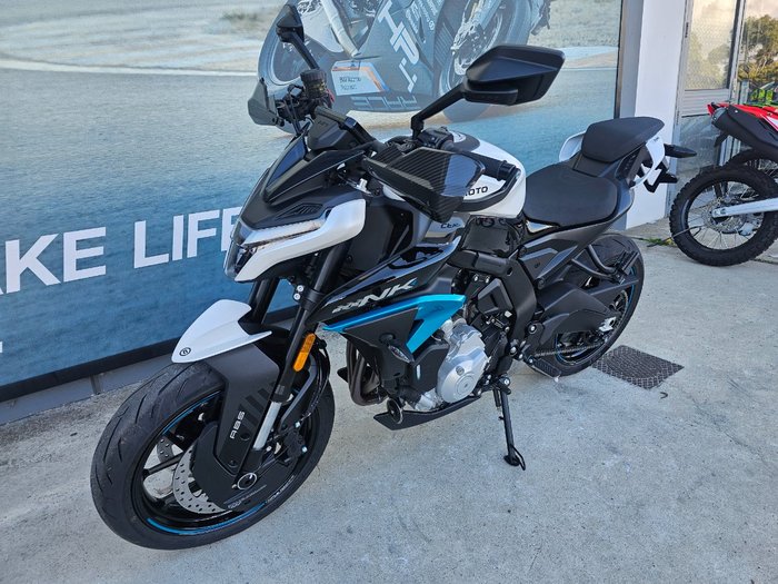 2026 CFMOTO 675 NK White