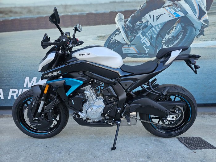 2026 CFMOTO 675 NK White