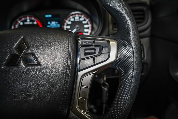 2024 Mitsubishi Triton GLX