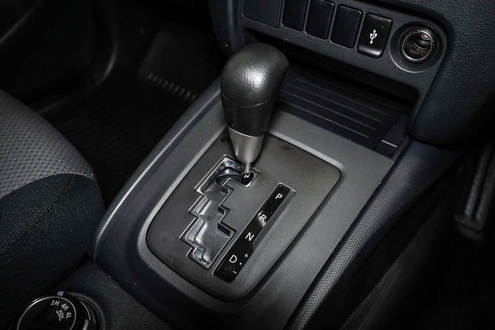 2024 Mitsubishi Triton GLX