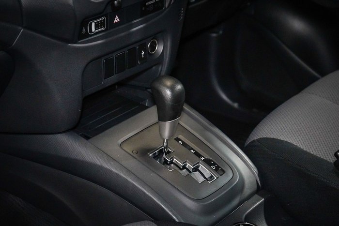 2024 Mitsubishi Triton GLX