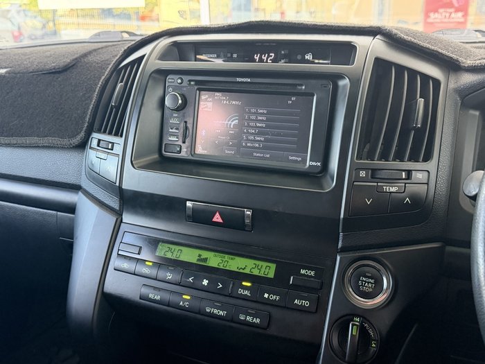 2014 Toyota Landcruiser Altitude SE