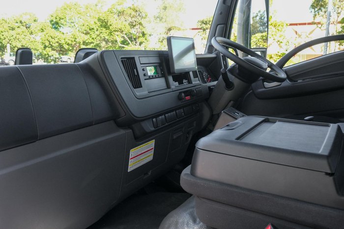 2025 Isuzu F Series FVL 260-300 AT R67