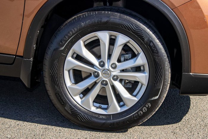 2015 Nissan X-TRAIL ST