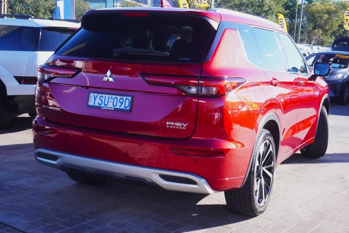 2023 Mitsubishi Outlander PHEV Exceed