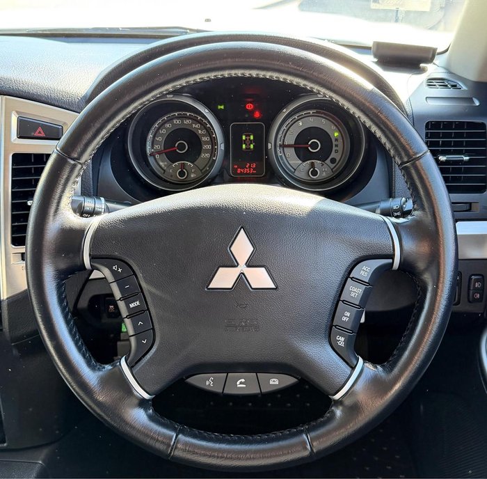 2021 Mitsubishi Pajero GLX