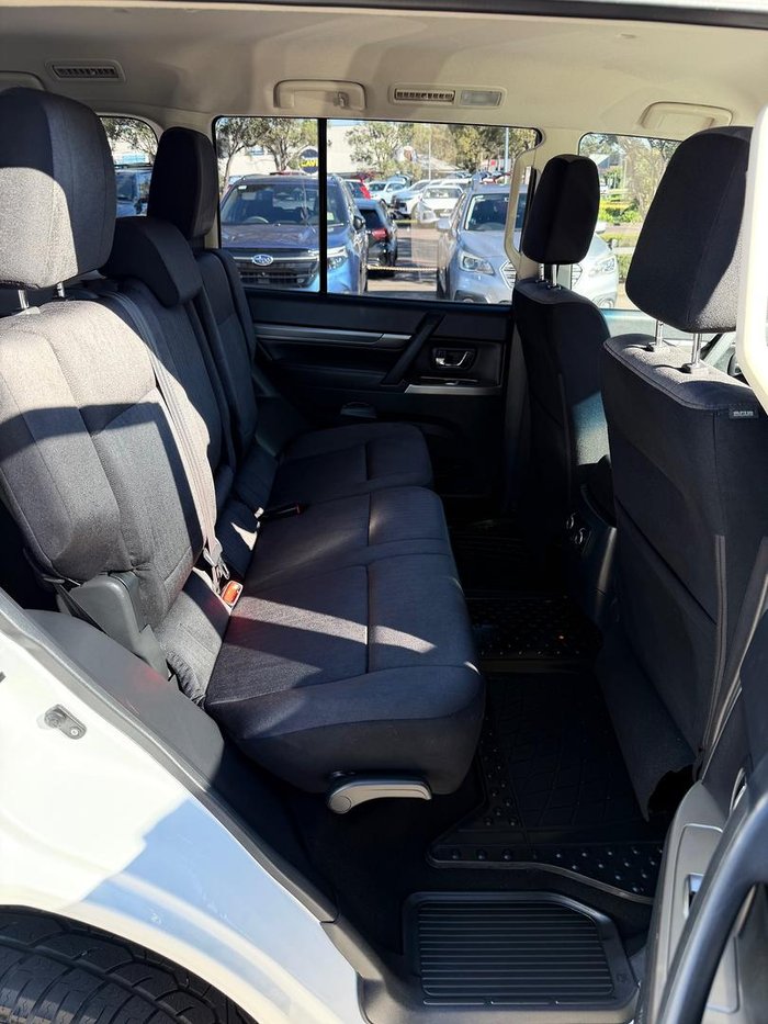 2021 Mitsubishi Pajero GLX