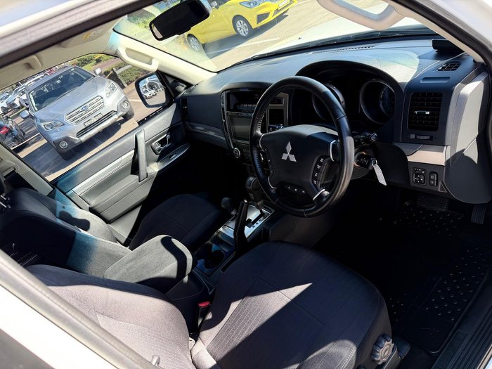 2021 Mitsubishi Pajero GLX