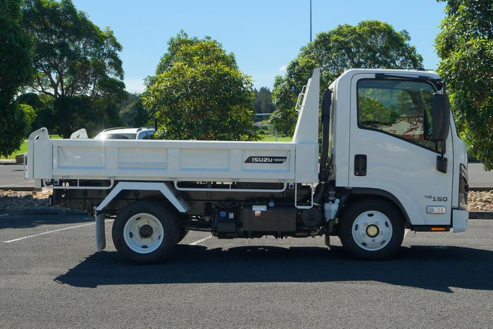 2025 Isuzu N Series NLR 45-150 DT D25