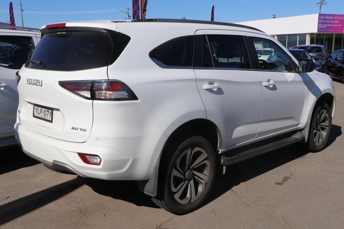 2021 Isuzu MU-X LS-T