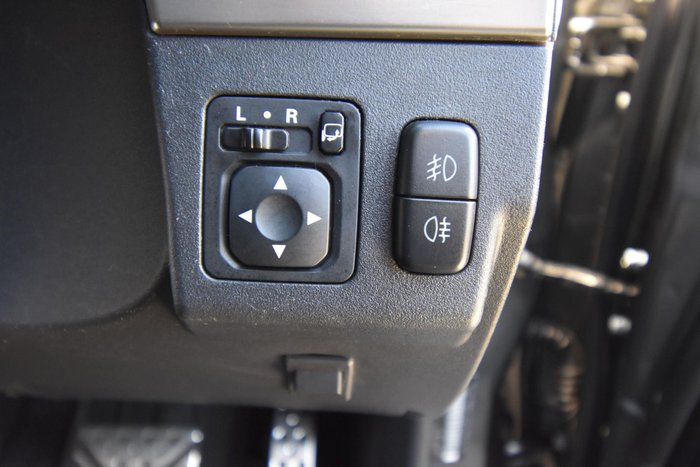 2019 Mitsubishi Pajero Exceed