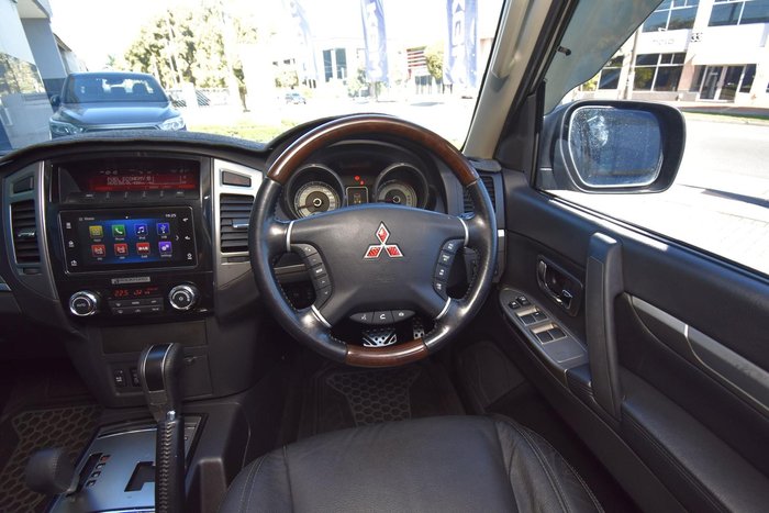 2019 Mitsubishi Pajero Exceed