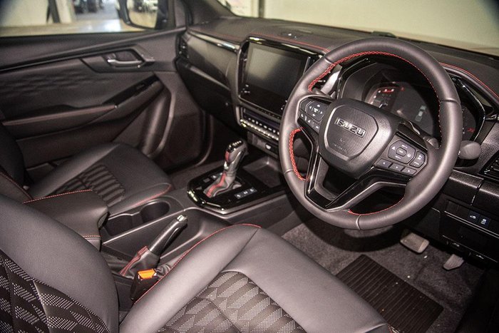 2026 Isuzu D-MAX X-TERRAIN
