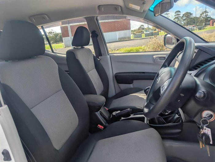 2014 Mitsubishi Triton GLX