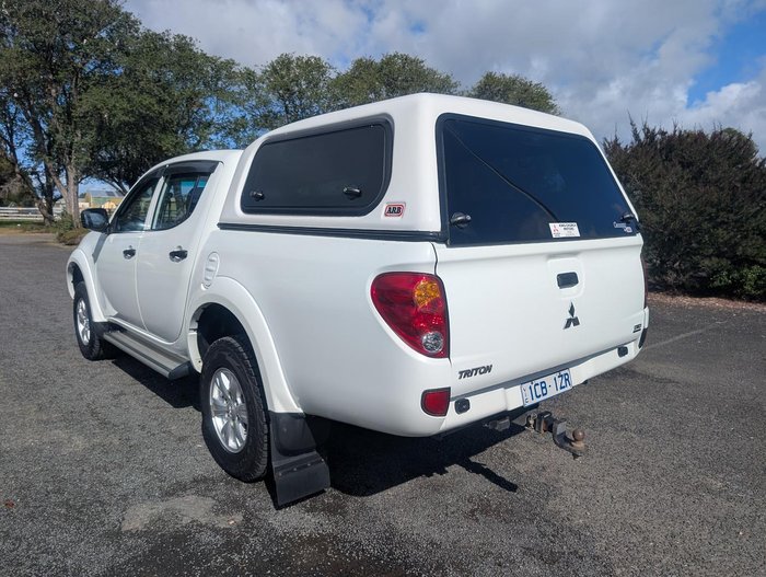 2014 Mitsubishi Triton GLX