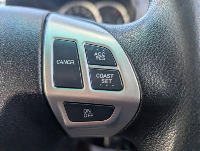 2014 Mitsubishi Triton GLX