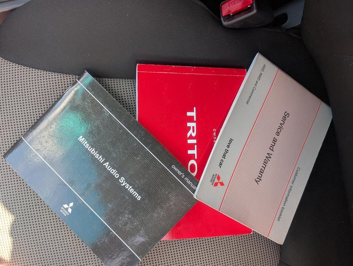 2014 Mitsubishi Triton GLX