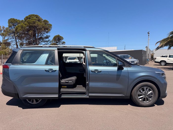 2023 Kia Carnival S