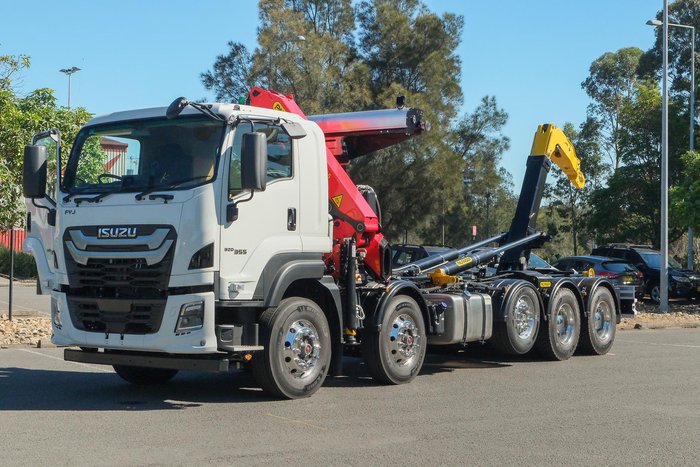 2025 Isuzu F Series