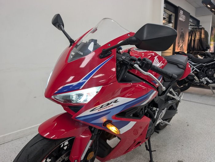 2025 Honda CBR650RAC BLUE