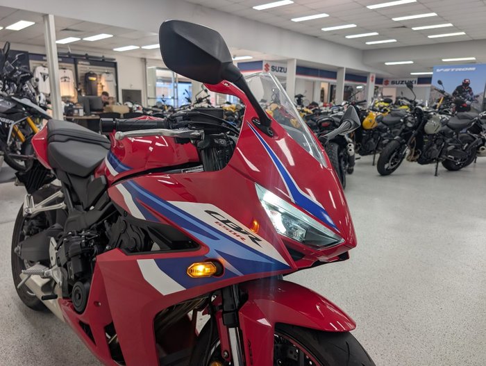 2025 Honda CBR650RAC BLUE