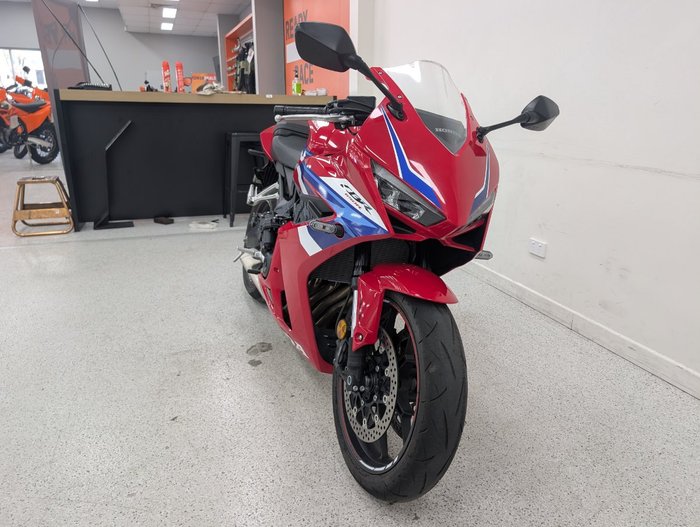 2025 Honda CBR650RAC BLUE