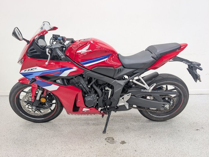 2025 Honda CBR650RAC BLUE