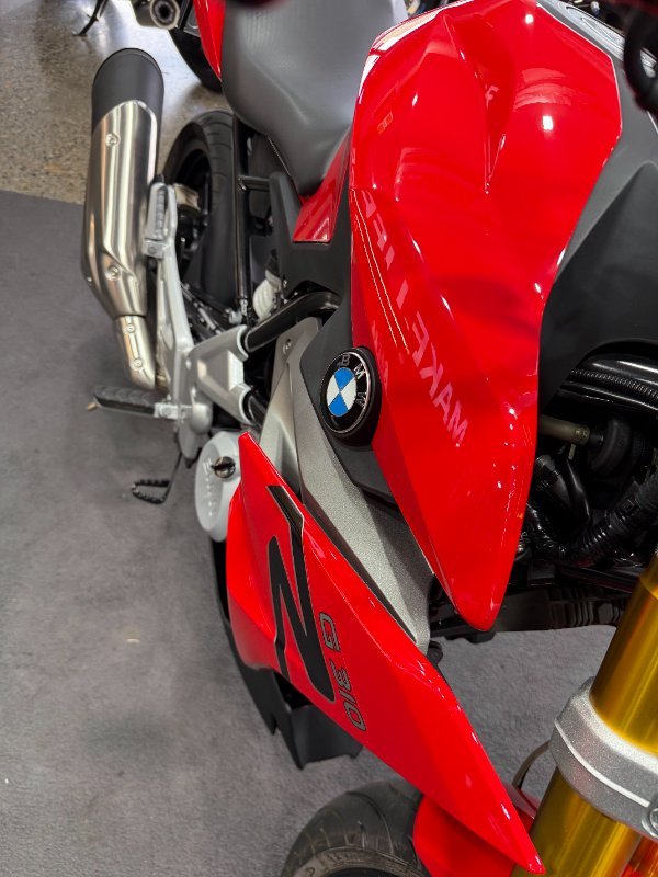 2019 BMW Motorrad G 310R Red