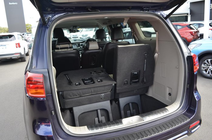 2020 Kia Carnival Platinum