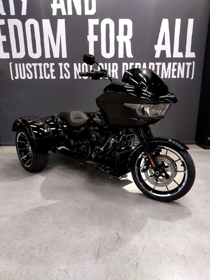 Harley-Davidson Road Glide 3 (FLTRT) Trike
