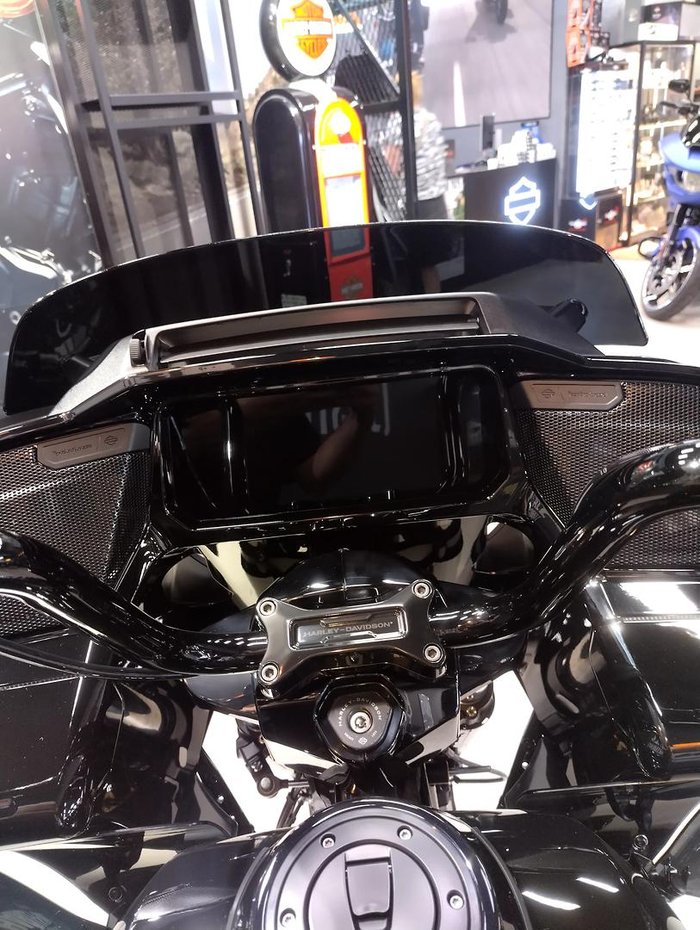 2026 Harley-Davidson Road Glide 3 (FLTRT) Trike Black