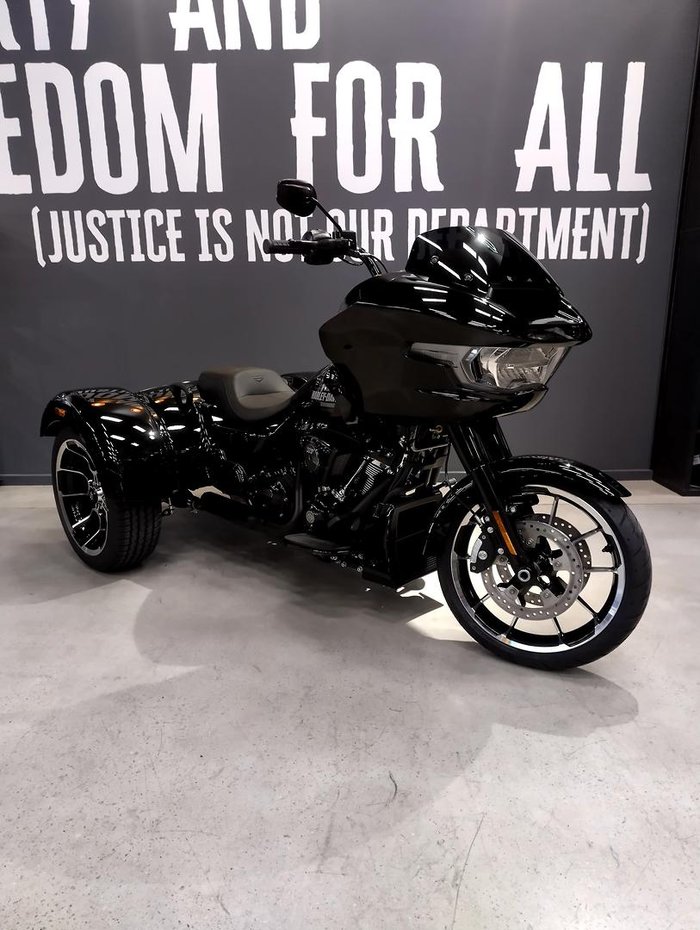 Harley-Davidson Road Glide 3 (FLTRT) Trike