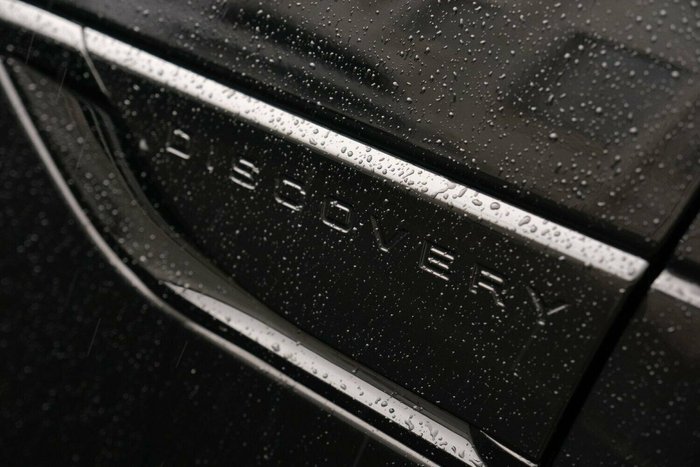 2025 Land Rover Discovery D350 Dynamic SE Series 5 MY25 4X4 Santorini Black