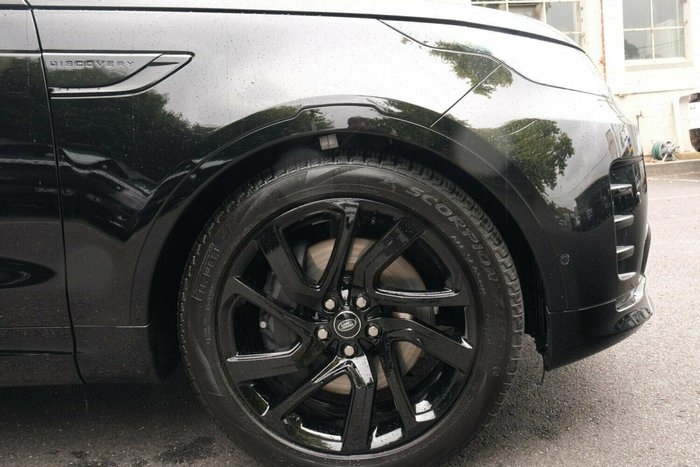 2025 Land Rover Discovery D350 Dynamic SE Series 5 MY25 4X4 Santorini Black