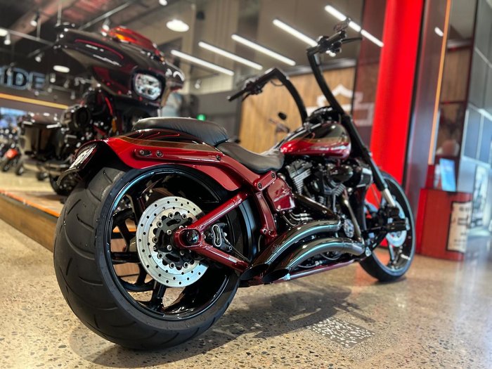 2017 Harley-Davidson CVO Pro Street Breakout (FXSE) CVO