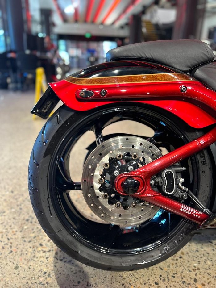 2017 Harley-Davidson CVO Pro Street Breakout (FXSE) CVO