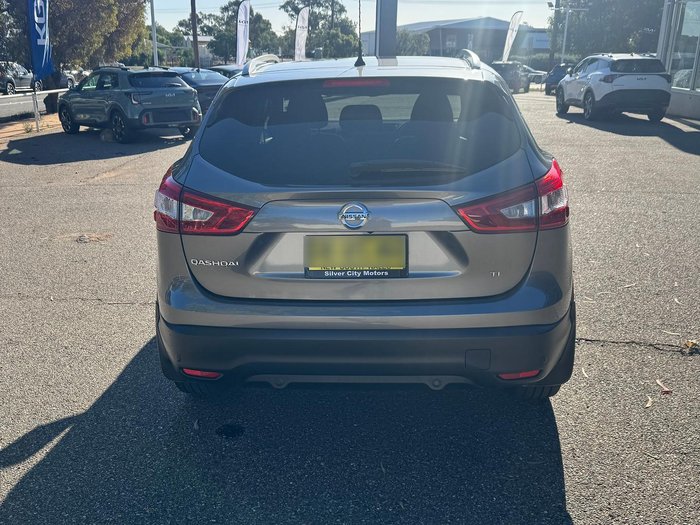 2016 Nissan QASHQAI Ti